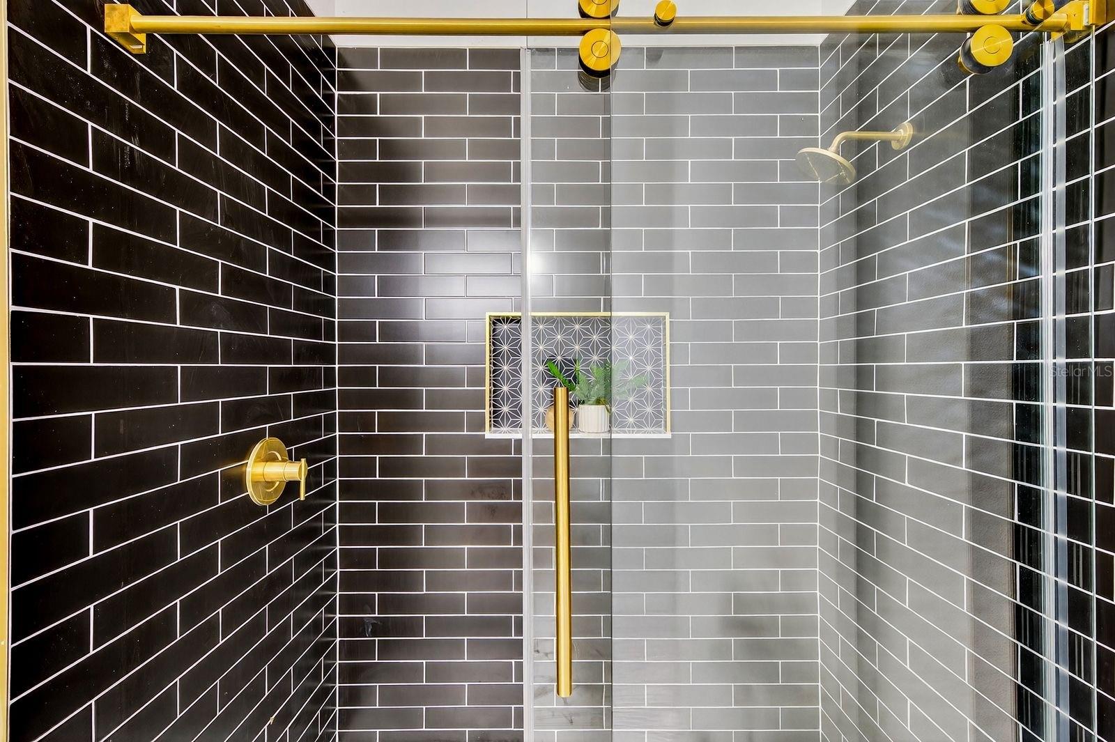 Image 20 of 41 For 7739 Whitebridge Glen