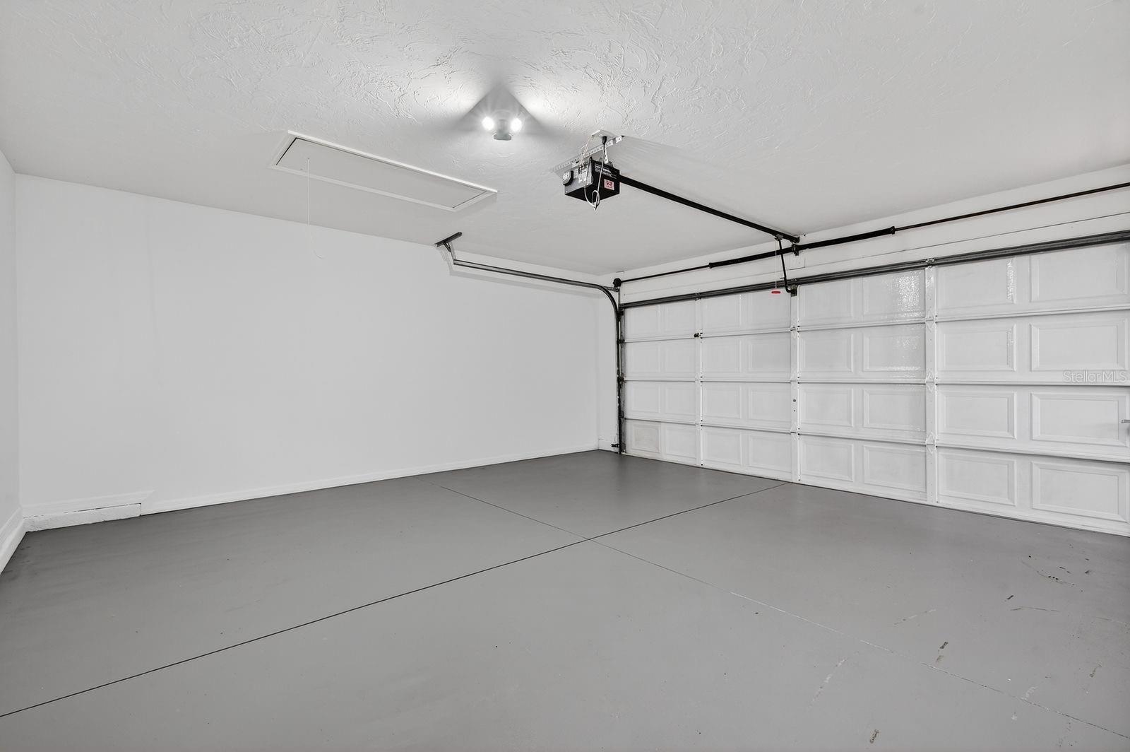 Image 24 of 41 For 7739 Whitebridge Glen