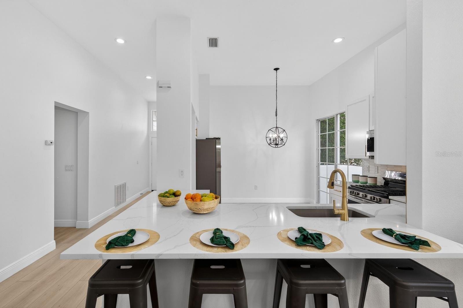 Image 6 of 41 For 7739 Whitebridge Glen