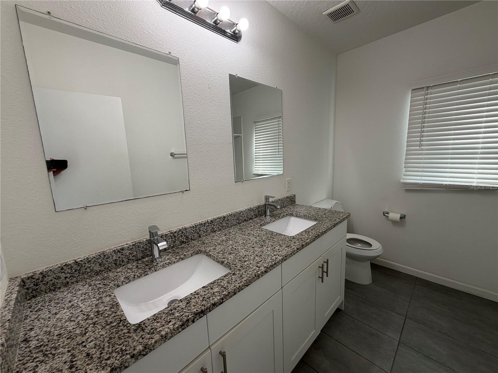 Image 11 of 14 For 1906 Livingstone Street