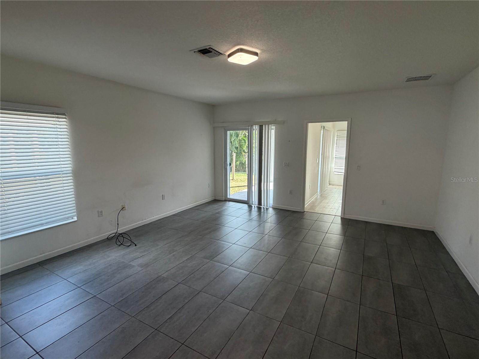 Image 4 of 14 For 1906 Livingstone Street