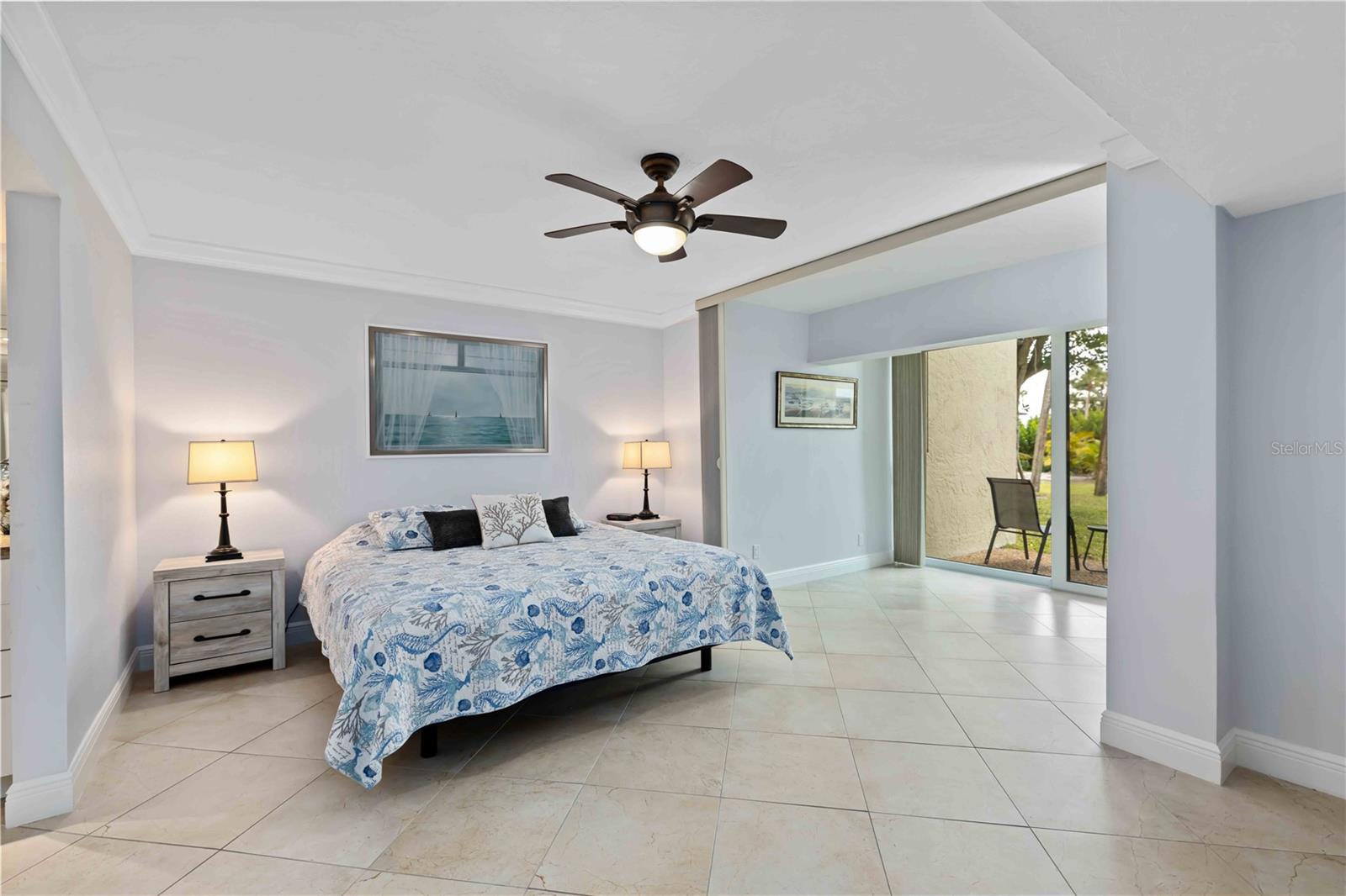 Image 13 of 34 For 5260 Gulf Of Mexico Drive 401