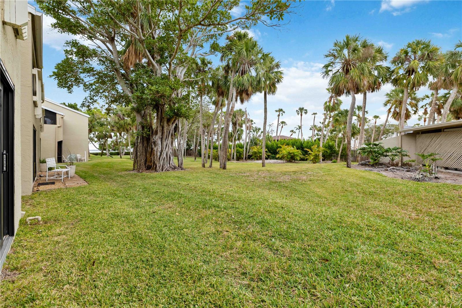 Image 24 of 34 For 5260 Gulf Of Mexico Drive 401