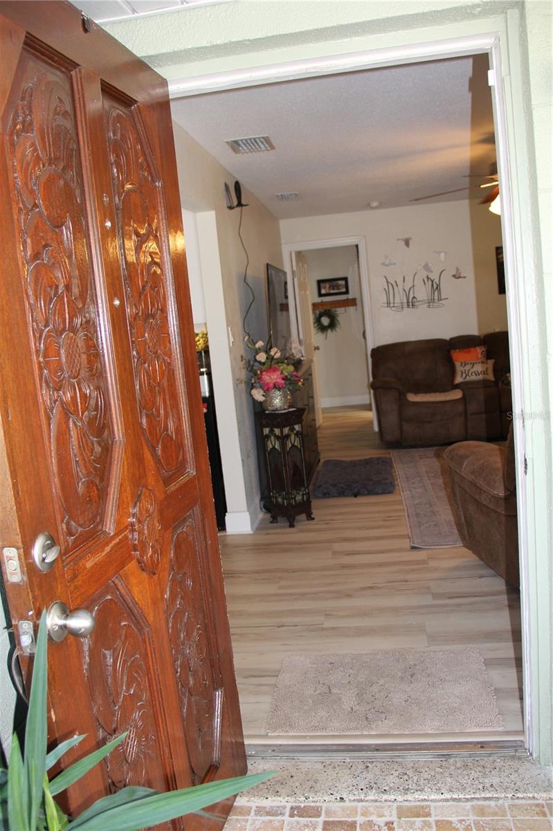 Image 17 of 72 For 624 Showalter Avenue