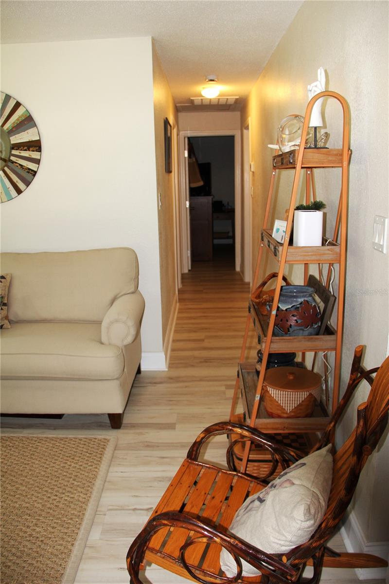 Image 25 of 72 For 624 Showalter Avenue