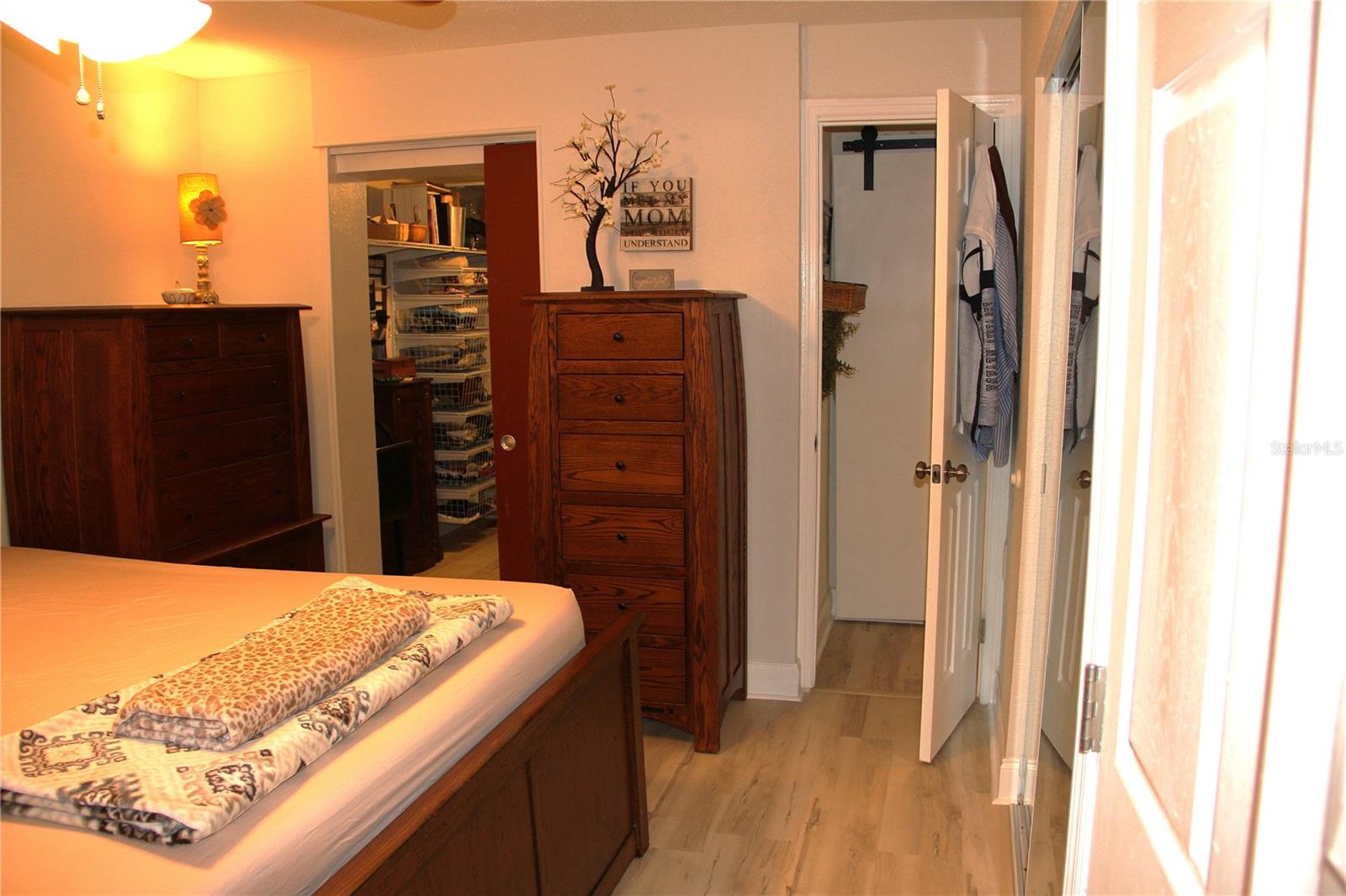 Image 28 of 72 For 624 Showalter Avenue