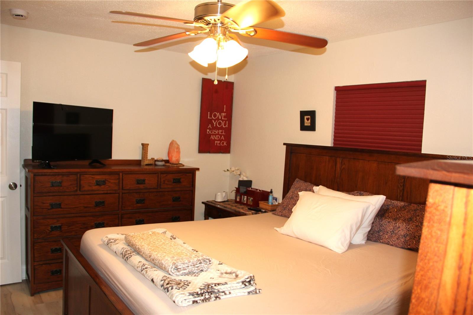 Image 29 of 72 For 624 Showalter Avenue