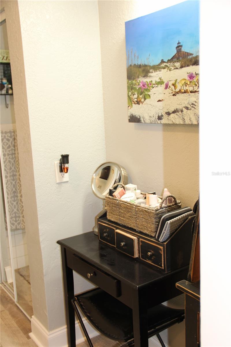 Image 35 of 72 For 624 Showalter Avenue