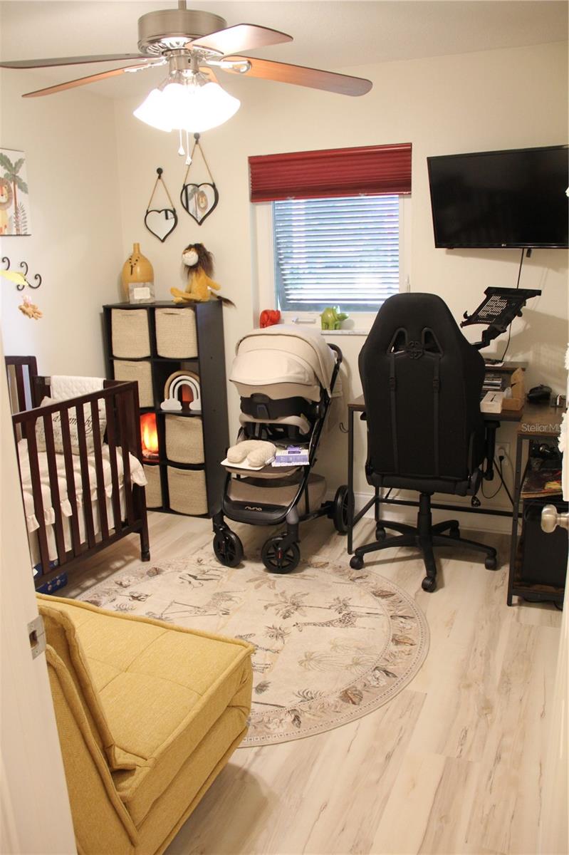 Image 39 of 72 For 624 Showalter Avenue