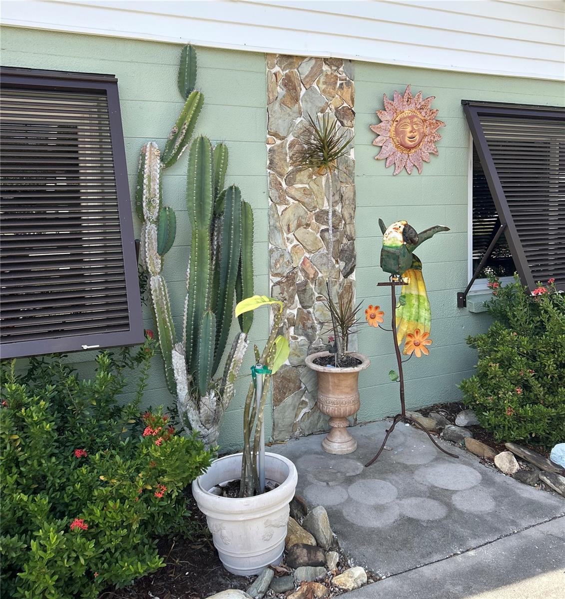 Image 4 of 72 For 624 Showalter Avenue