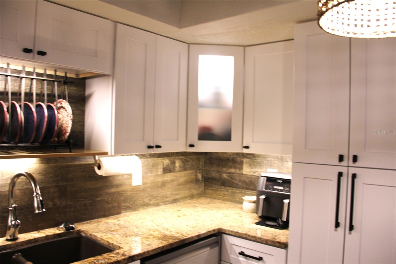 Image 48 of 72 For 624 Showalter Avenue