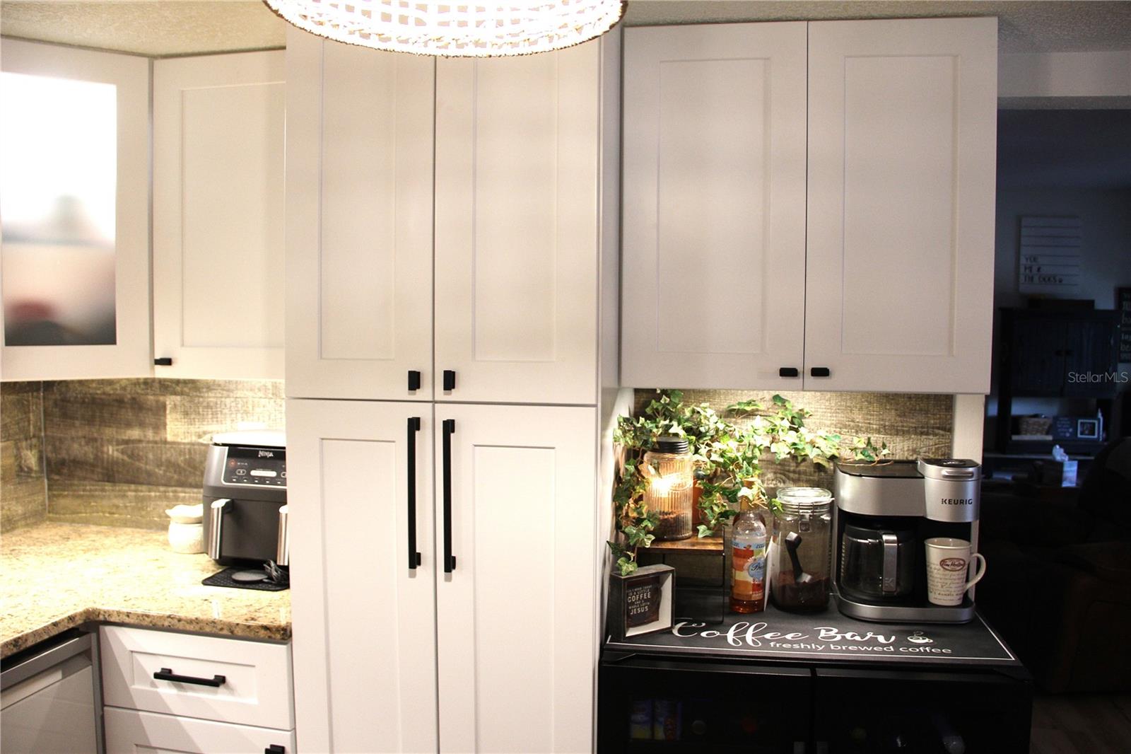 Image 49 of 72 For 624 Showalter Avenue