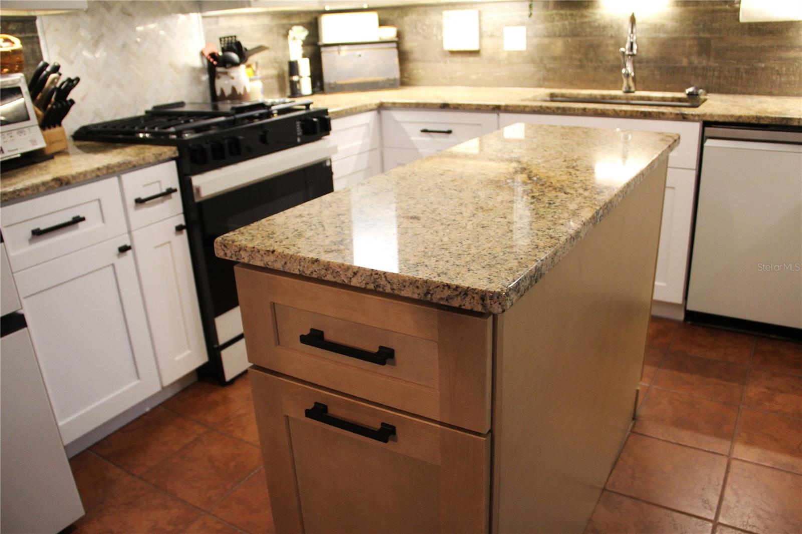 Image 50 of 72 For 624 Showalter Avenue