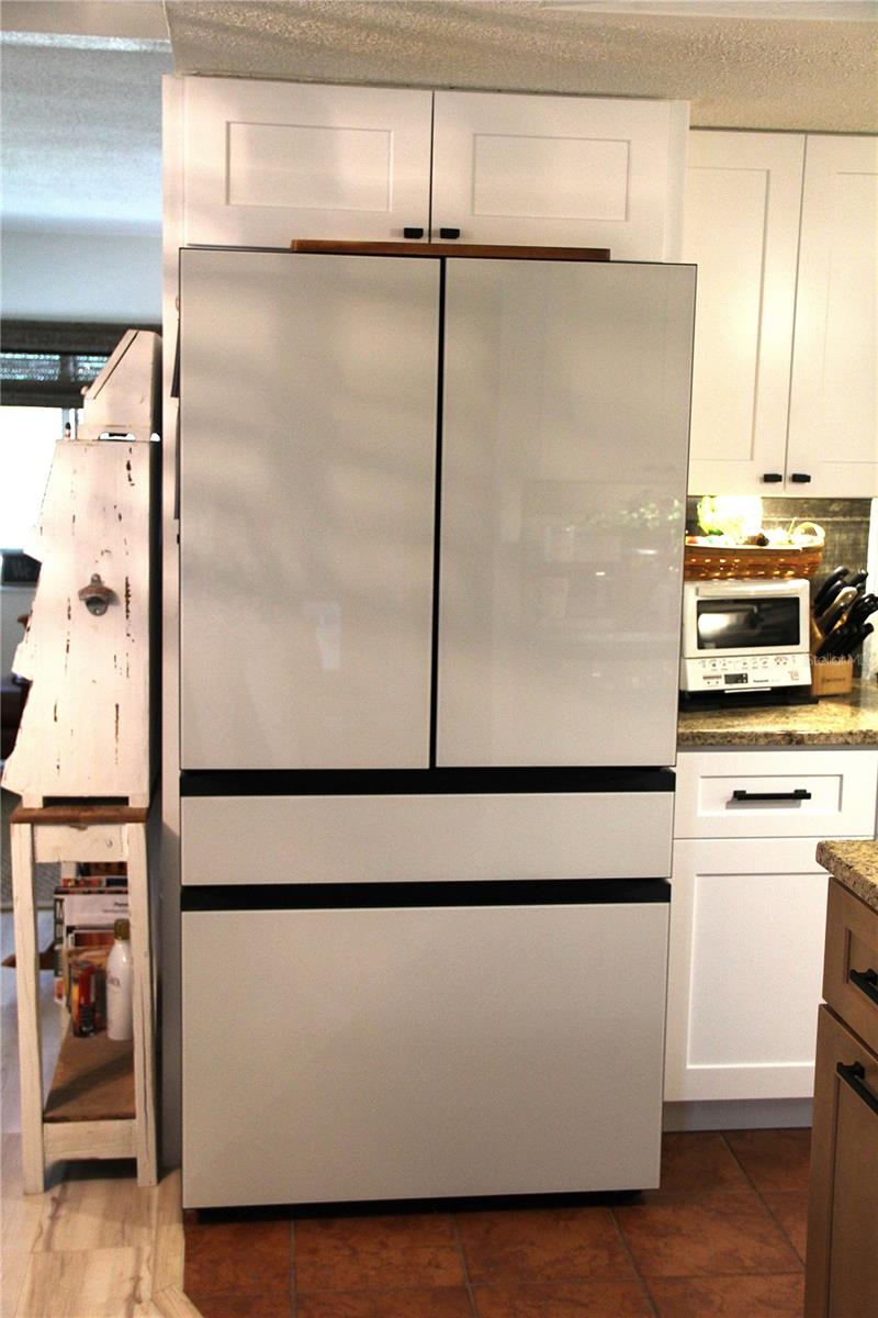 Image 53 of 72 For 624 Showalter Avenue