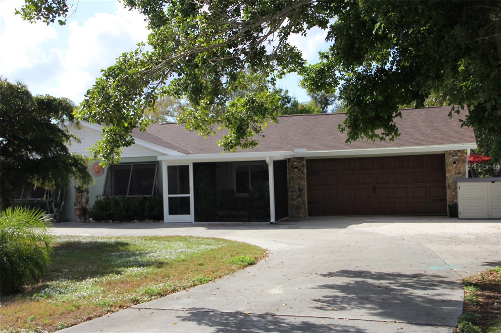 Image 6 of 72 For 624 Showalter Avenue