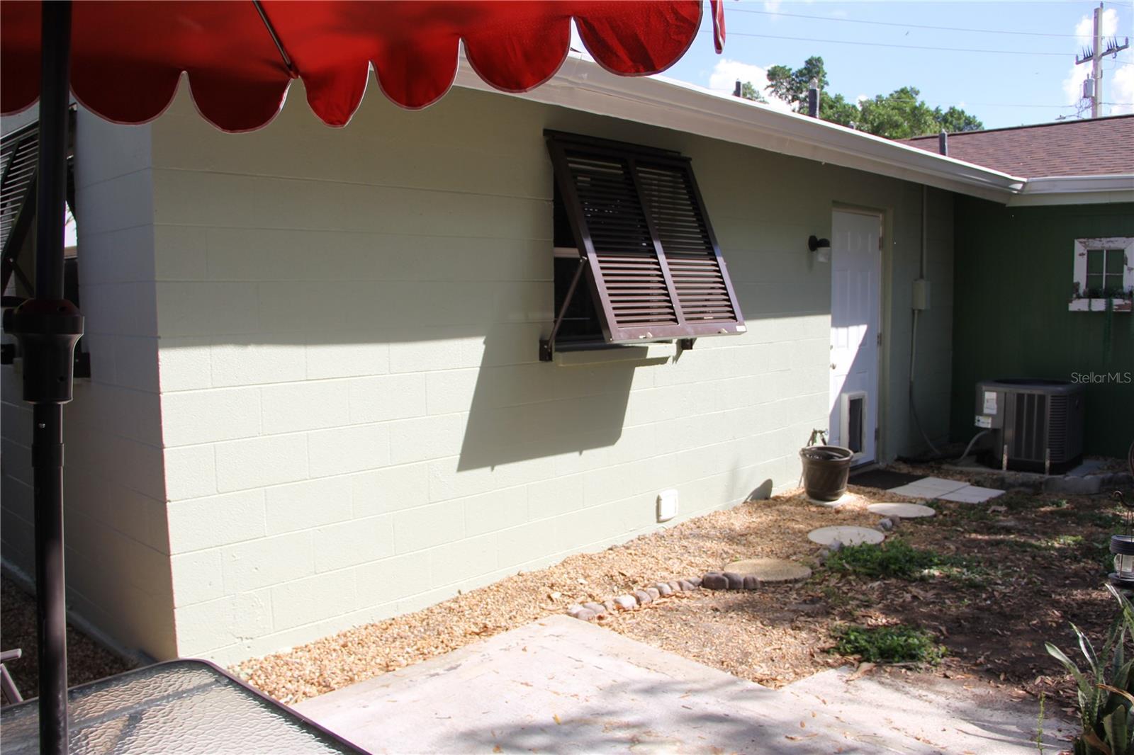 Image 62 of 72 For 624 Showalter Avenue