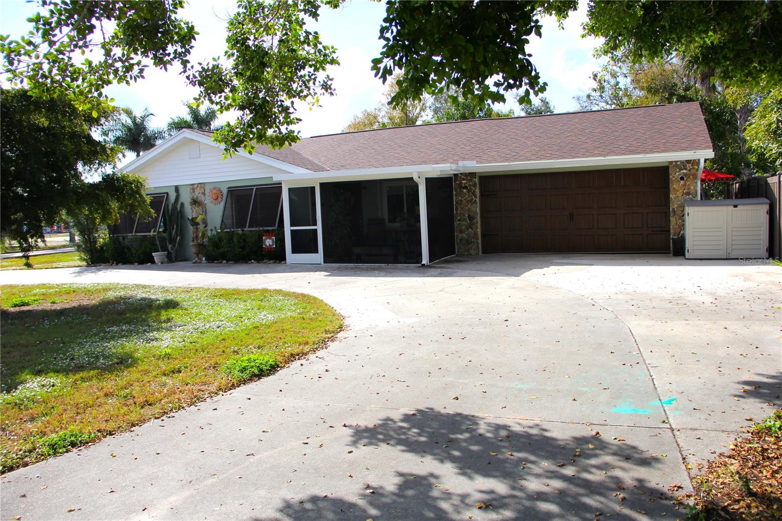 Image 9 of 72 For 624 Showalter Avenue