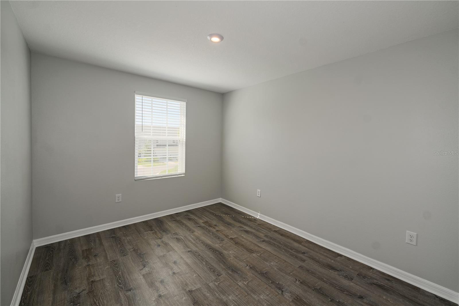 Image 15 of 29 For 8644 Lunar Skye Street