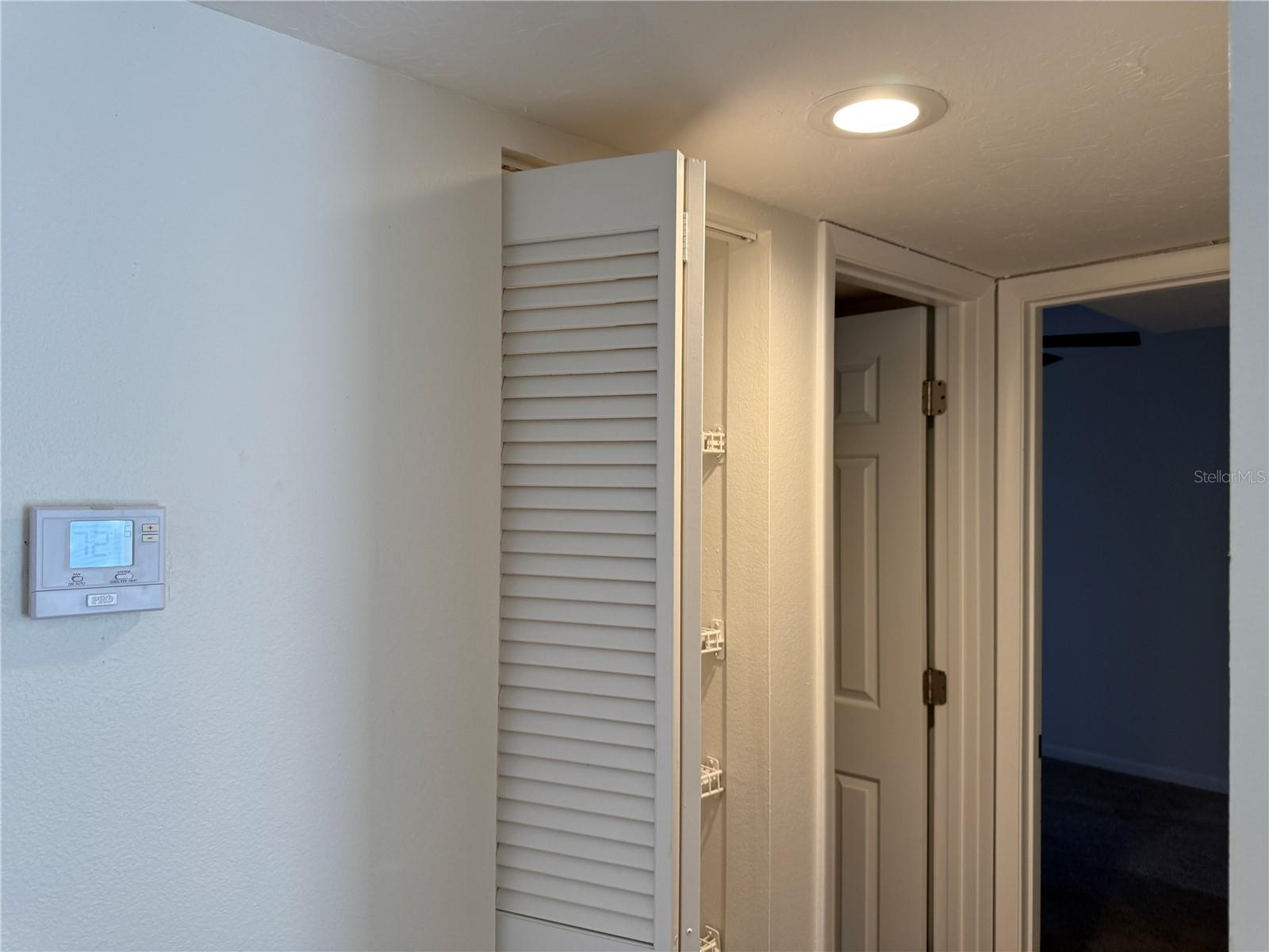 Image 12 of 44 For 5691 Ashton Lake Drive 14