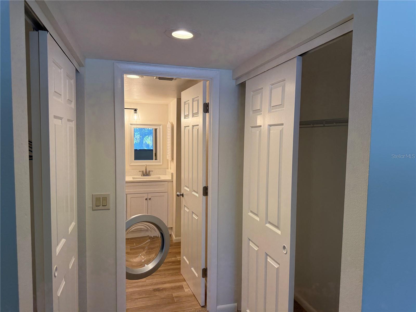 Image 19 of 44 For 5691 Ashton Lake Drive 14