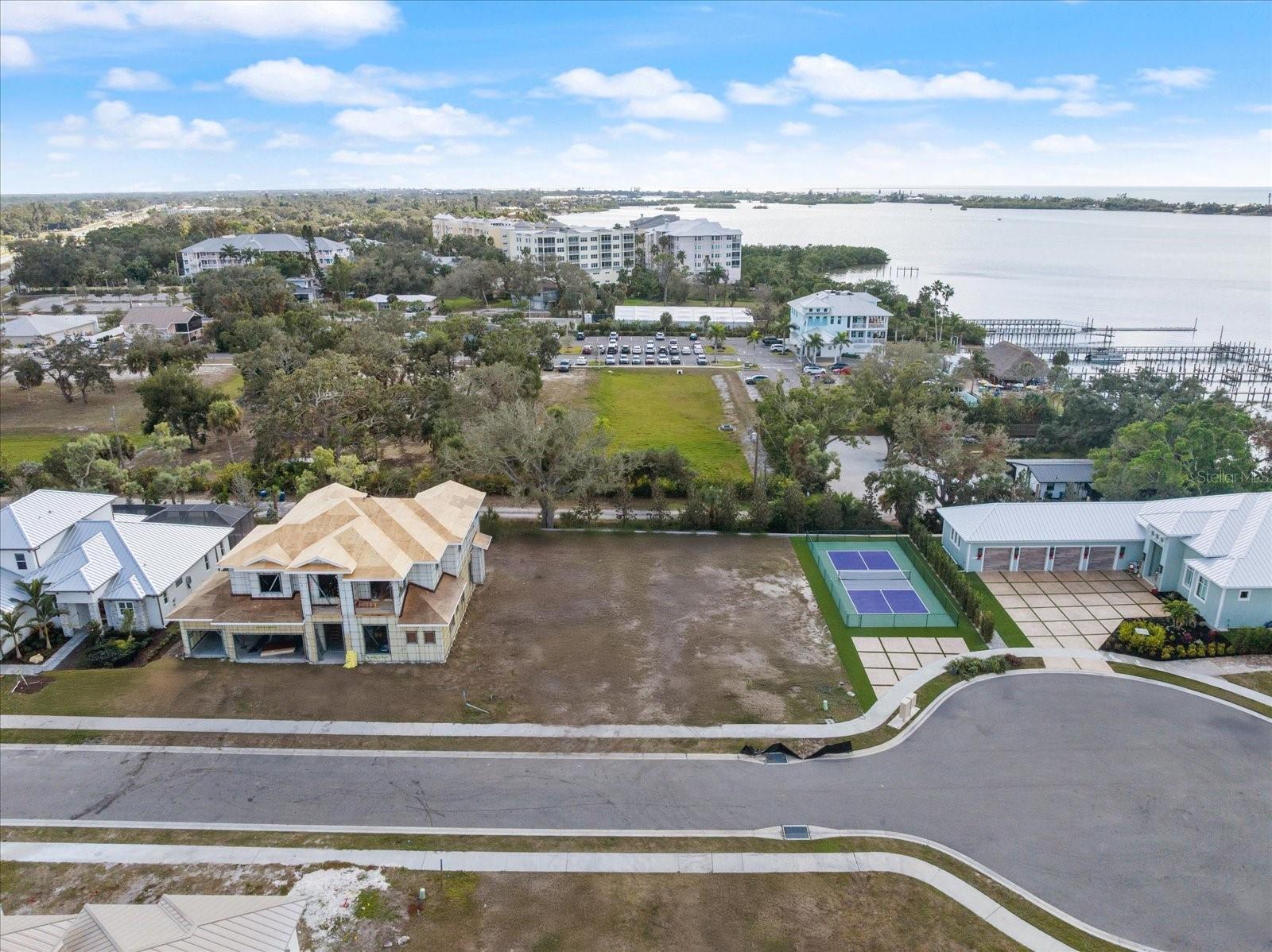 Image 7 of 8 For 3813 Parrot Bay Court