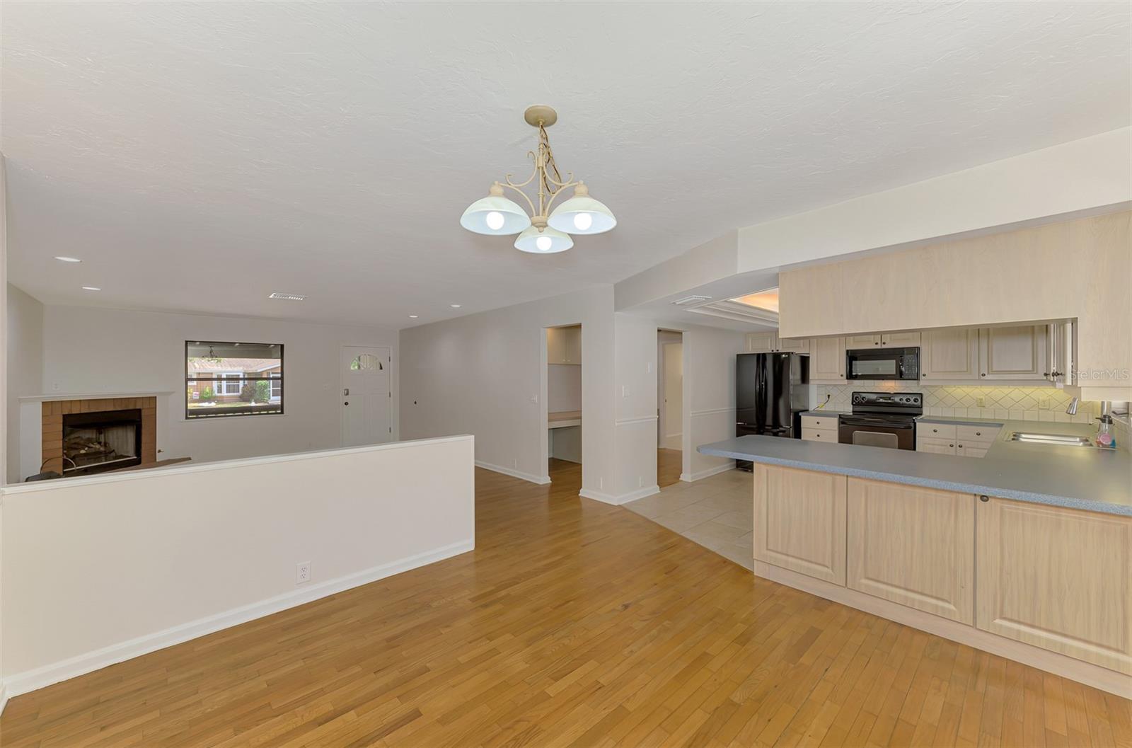 Image 12 of 49 For 4136 Wake Avenue