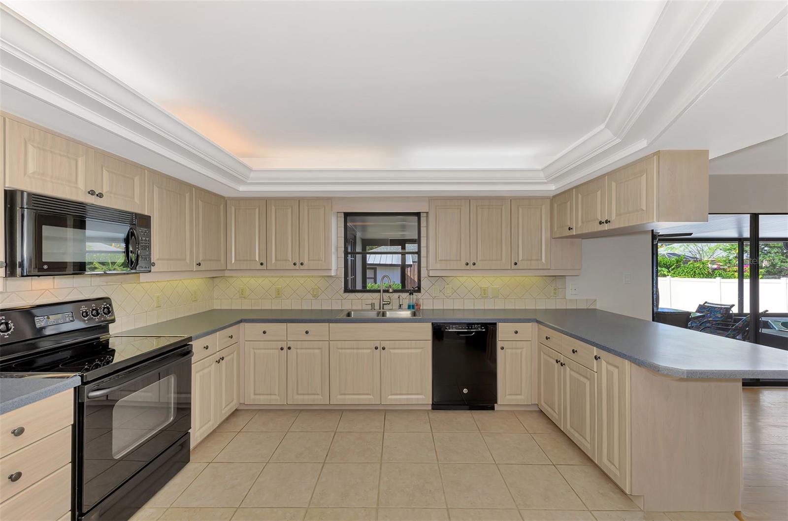 Image 17 of 49 For 4136 Wake Avenue