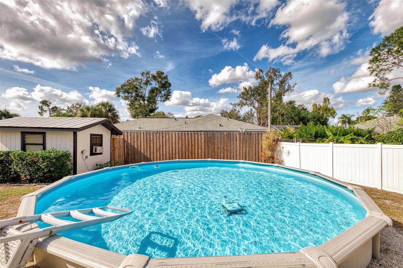 Image 46 of 49 For 4136 Wake Avenue