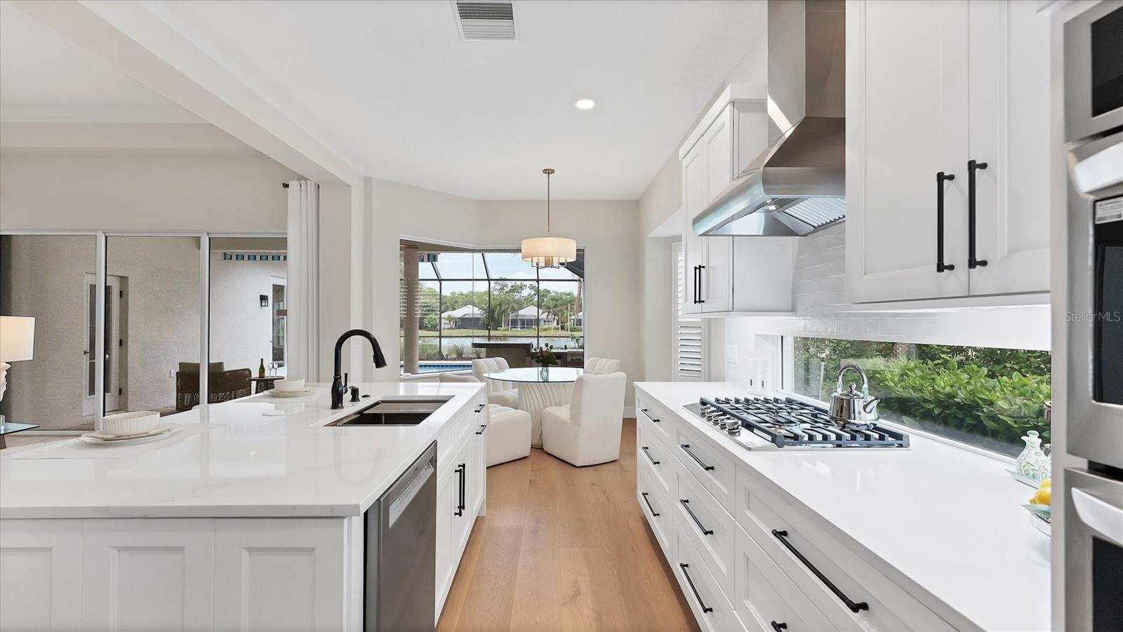 Image 22 of 87 For 8330 Abingdon Court