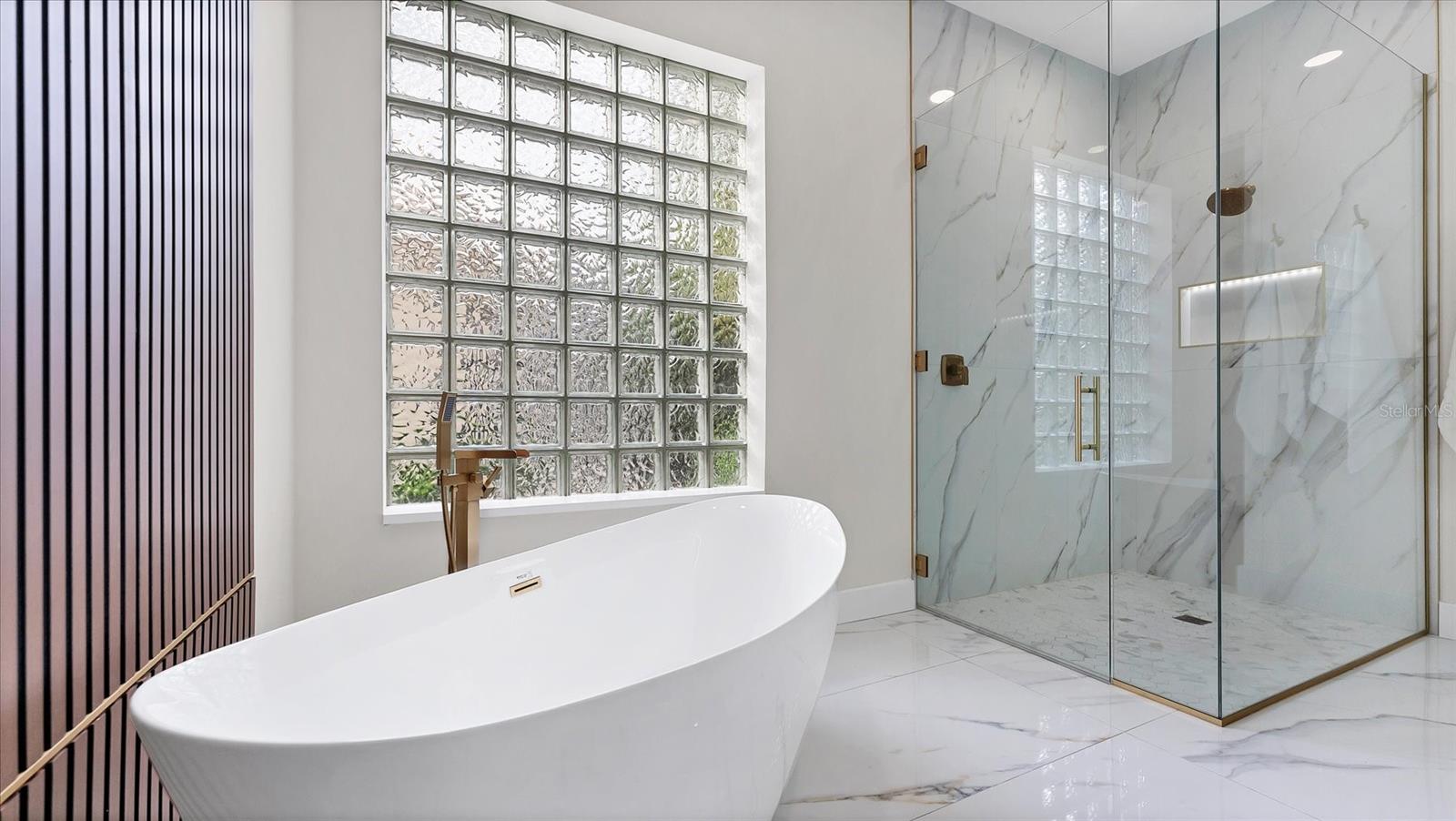 Image 33 of 87 For 8330 Abingdon Court