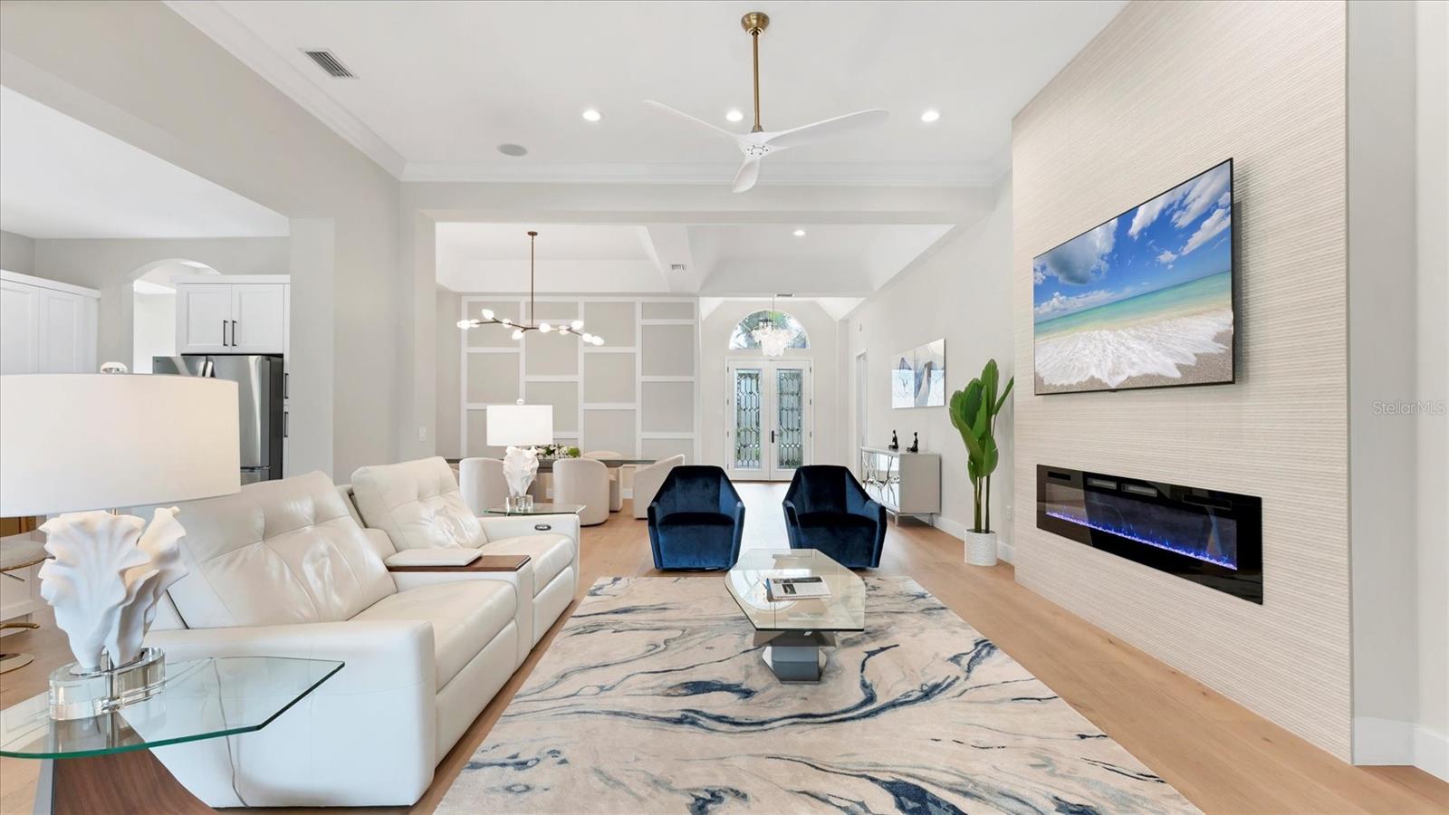 Image 8 of 87 For 8330 Abingdon Court