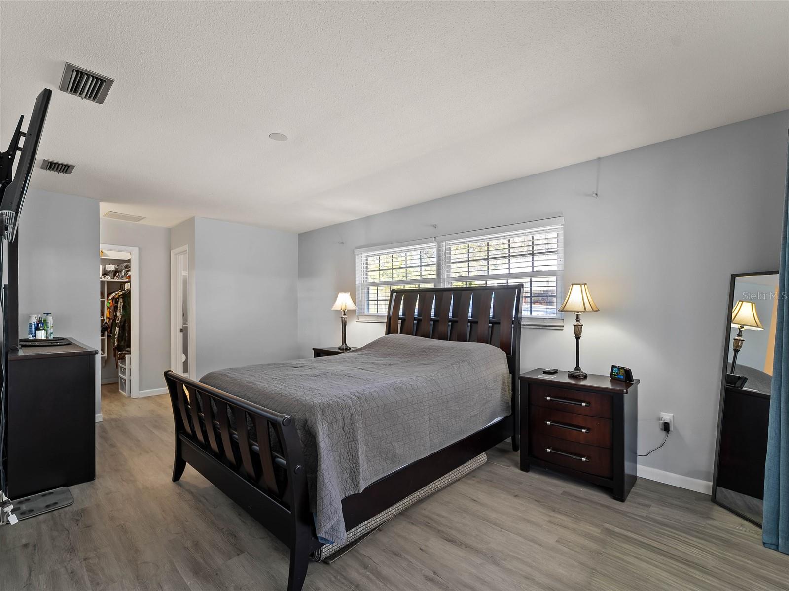 Image 27 of 32 For 2003 49th Street W