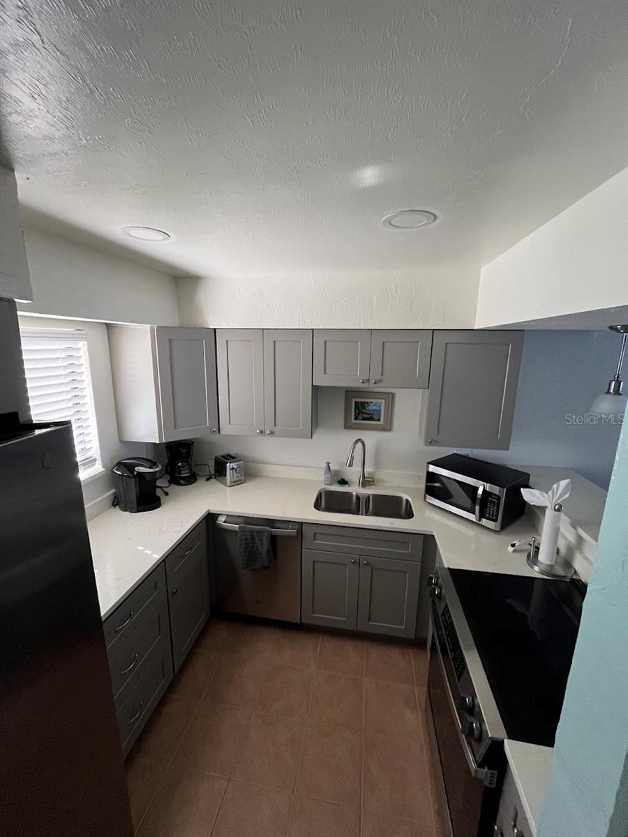 Image 19 of 43 For 1801 Gulf Drive N 166