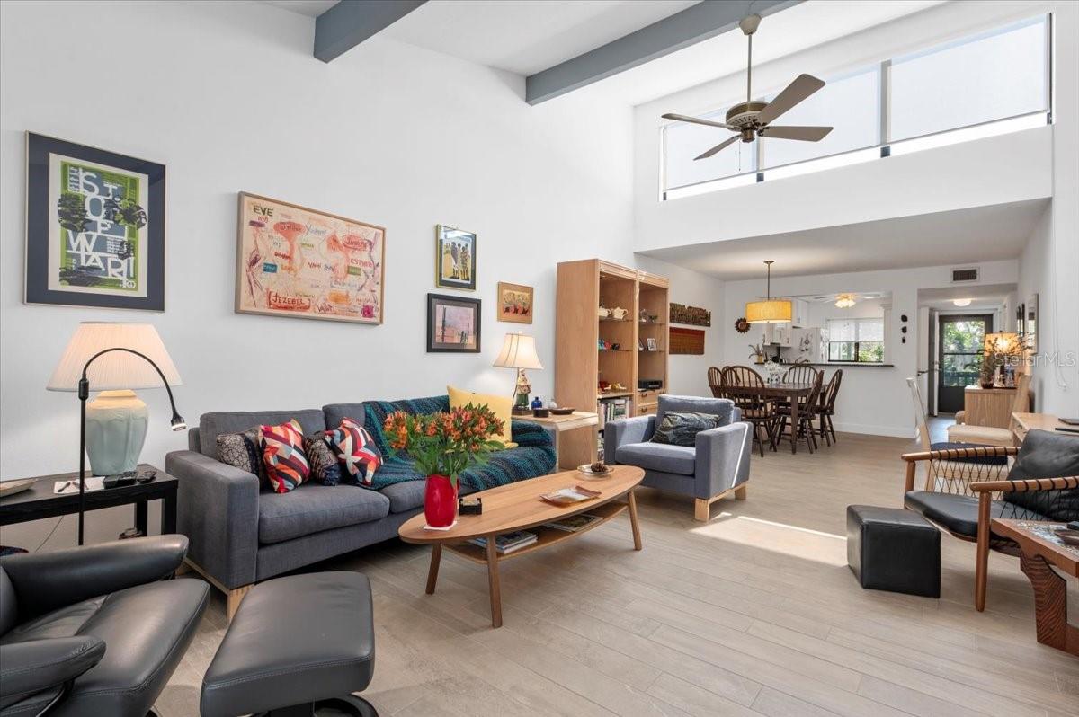 Image 12 of 38 For 1519 Pelican Point Drive 288