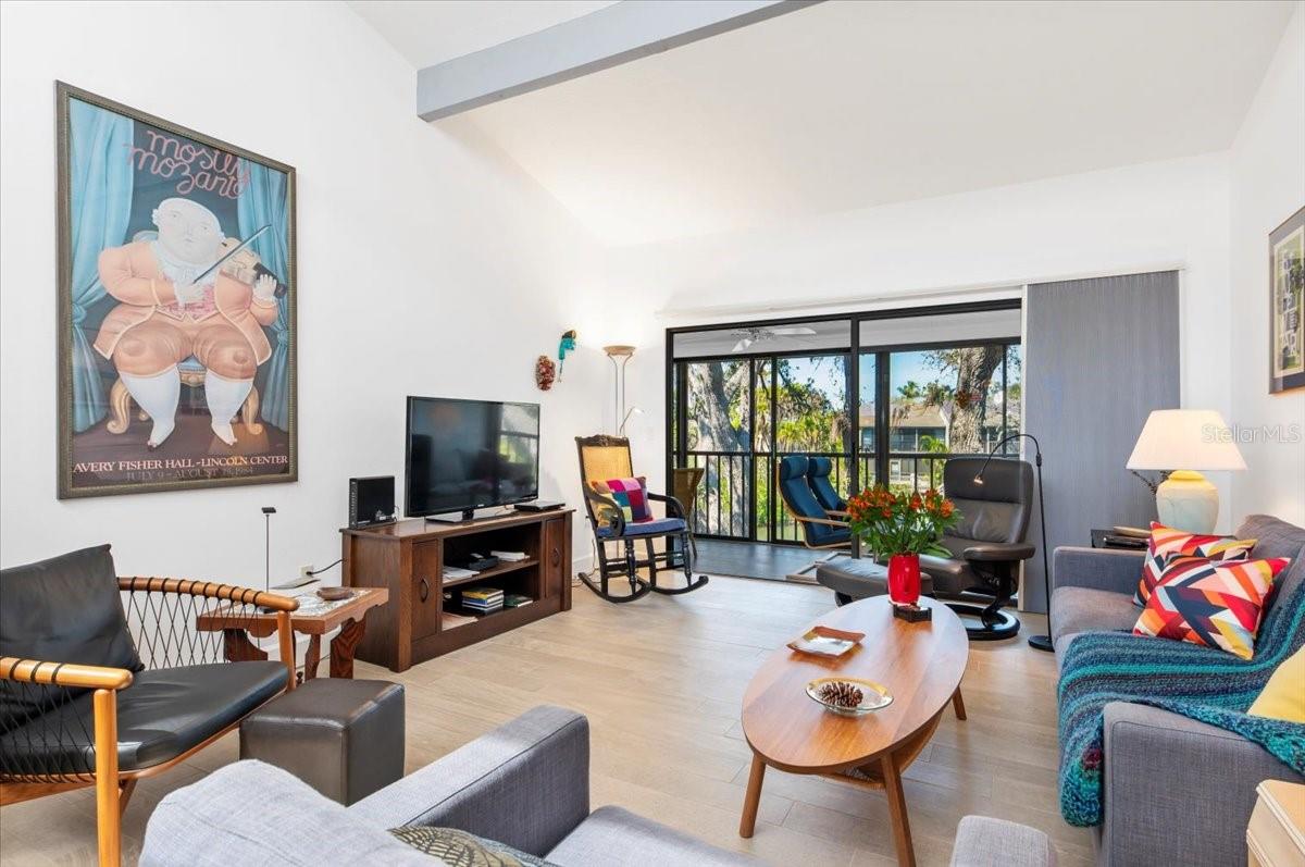 Image 13 of 38 For 1519 Pelican Point Drive 288