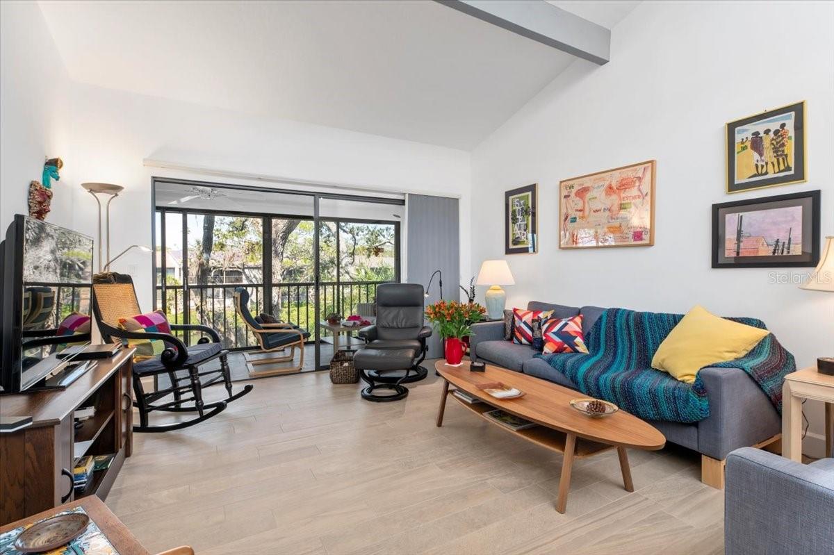 Image 14 of 38 For 1519 Pelican Point Drive 288