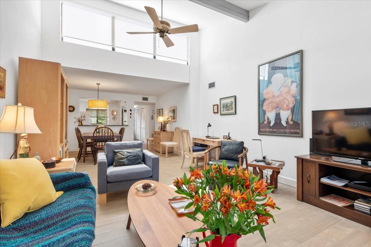 Image 15 of 38 For 1519 Pelican Point Drive 288