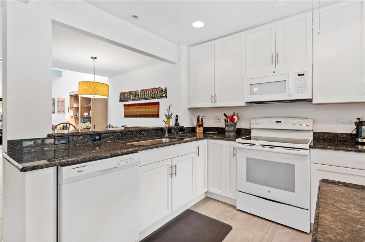 Image 6 of 38 For 1519 Pelican Point Drive 288