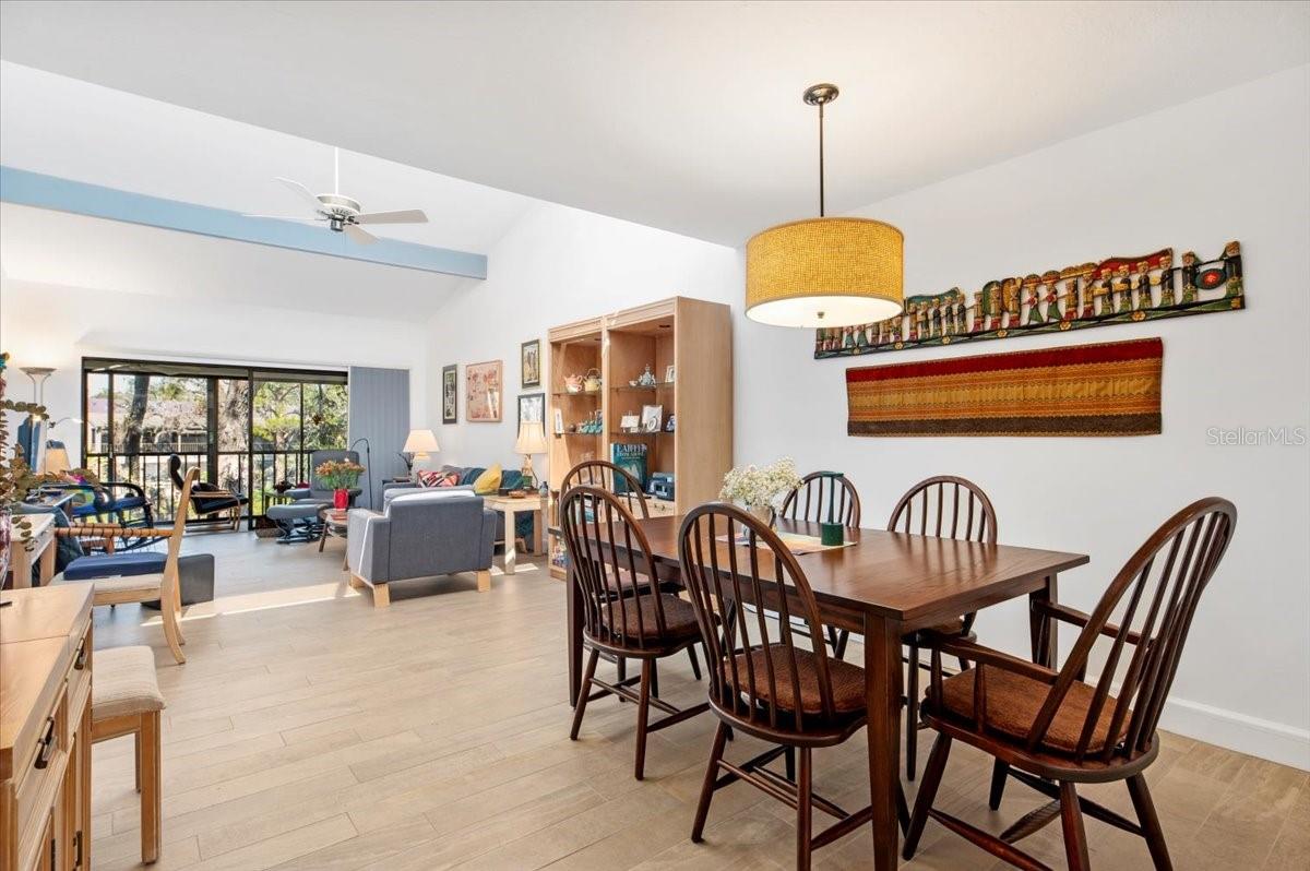 Image 9 of 38 For 1519 Pelican Point Drive 288