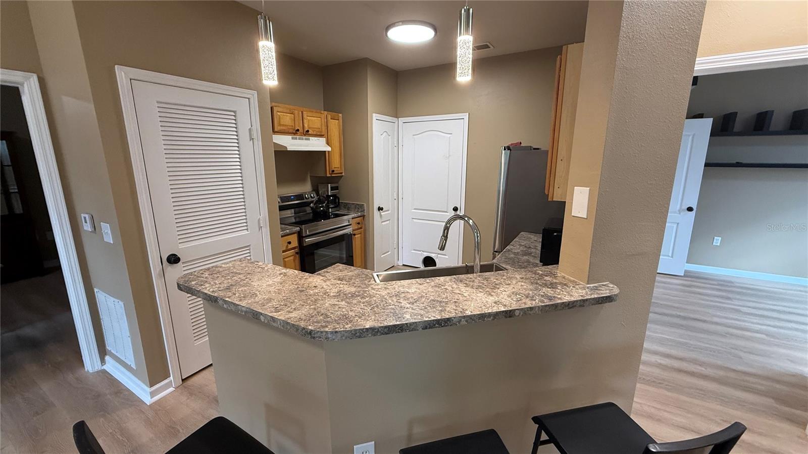 Image 14 of 43 For 10414 Villa View Circle