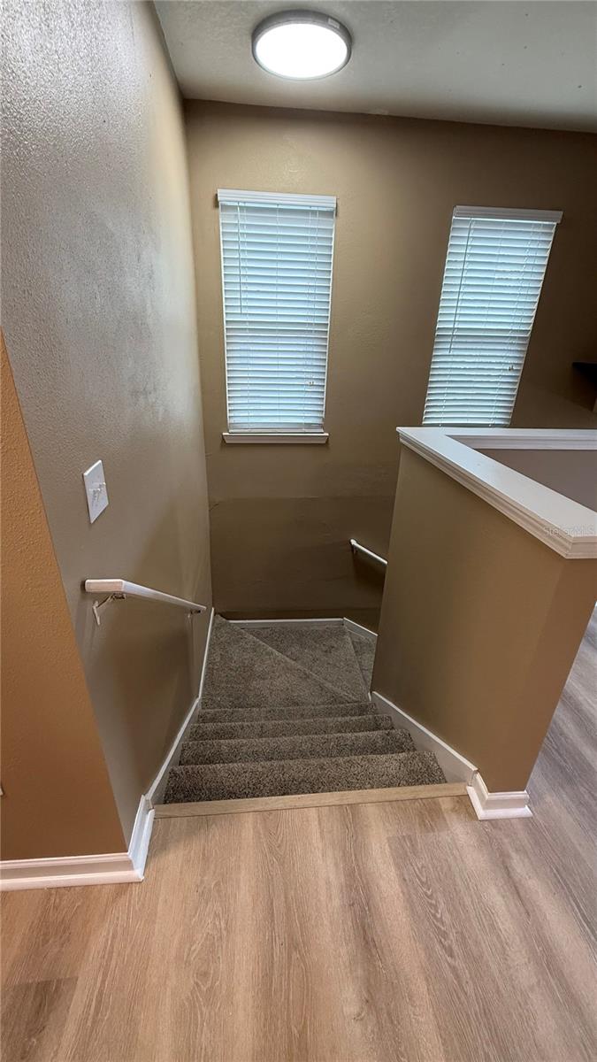 Image 7 of 43 For 10414 Villa View Circle