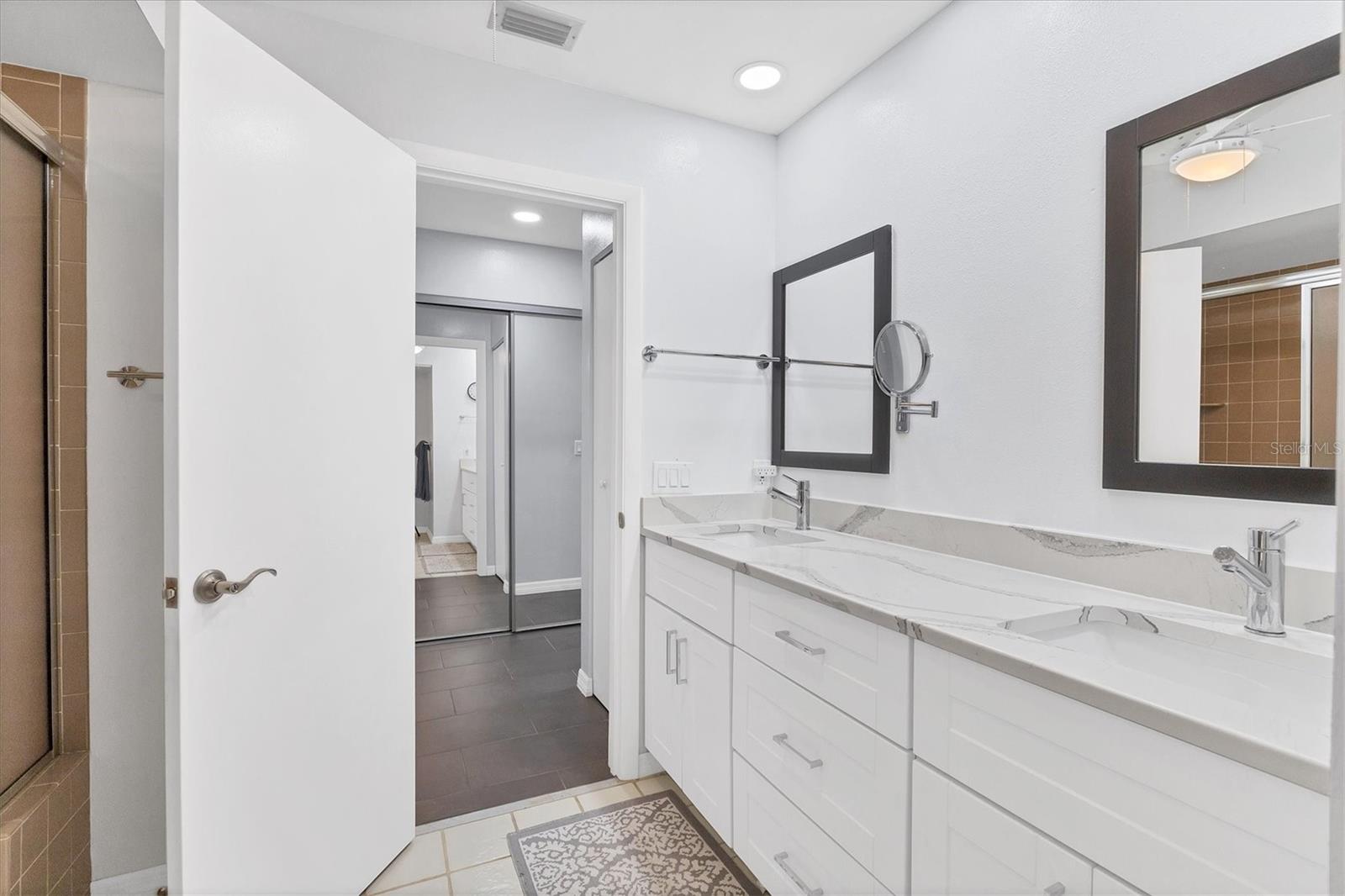 Image 21 of 56 For 3332 Thornwood Road 3332