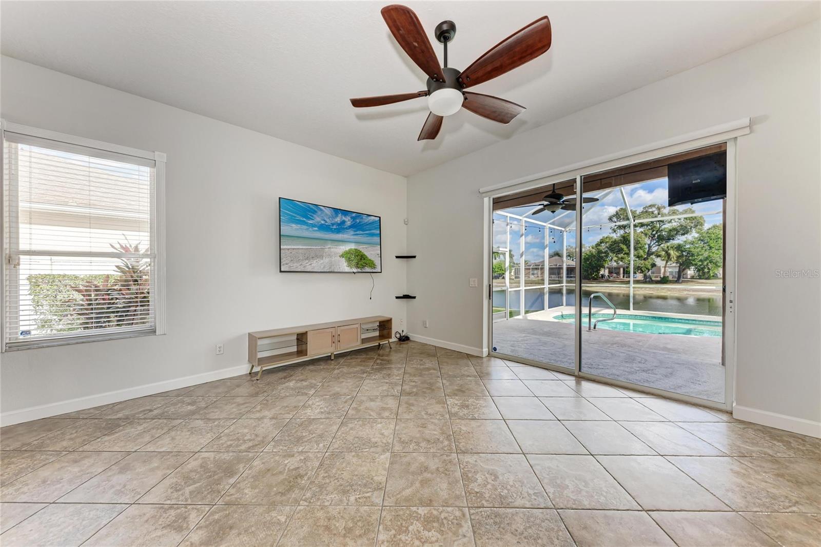 Image 19 of 70 For 217 39th Street Ne