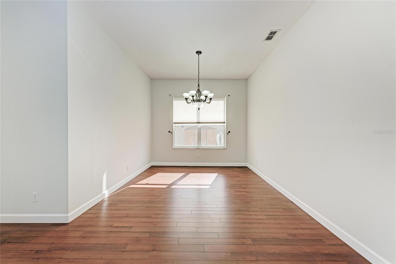 Image 28 of 70 For 217 39th Street Ne