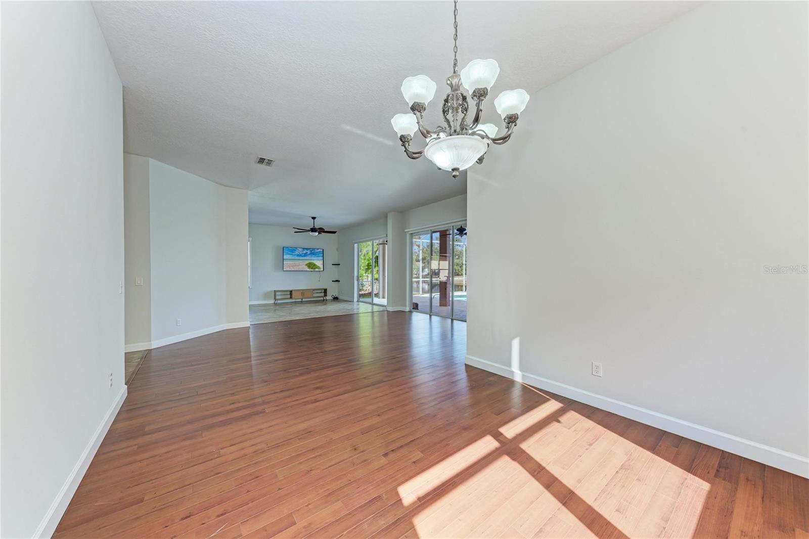 Image 30 of 70 For 217 39th Street Ne