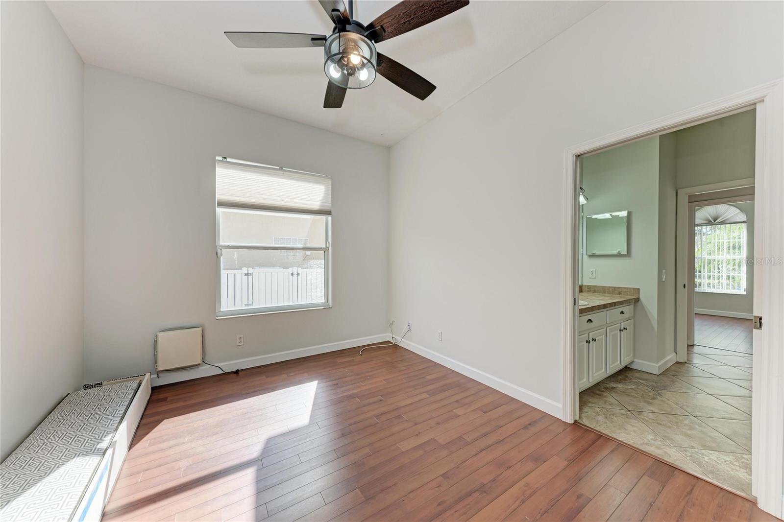 Image 40 of 70 For 217 39th Street Ne