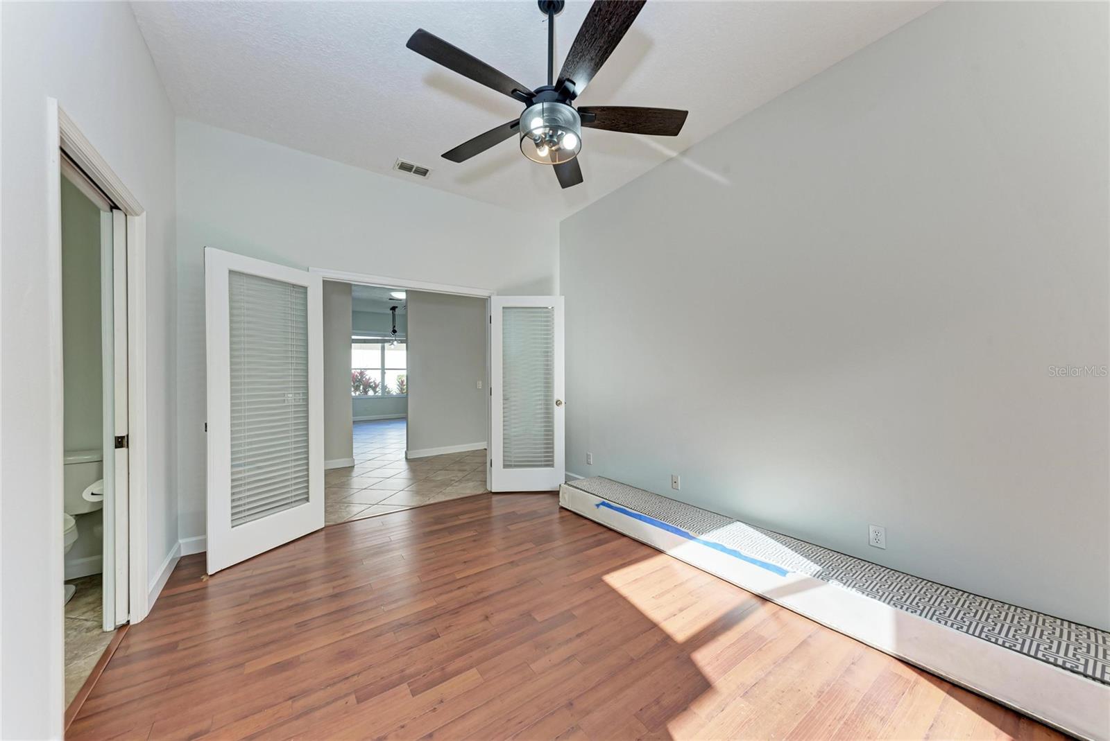 Image 41 of 70 For 217 39th Street Ne