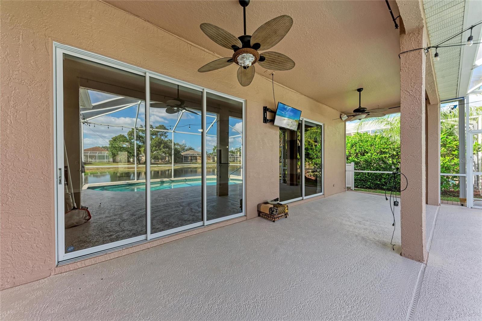 Image 57 of 70 For 217 39th Street Ne