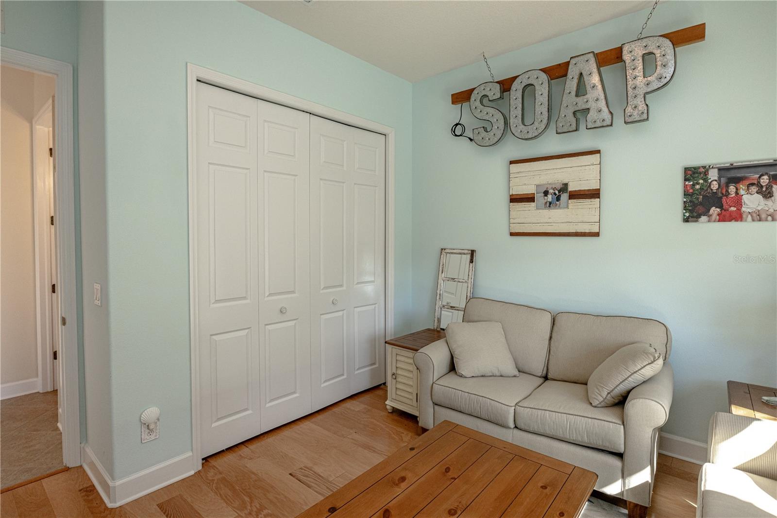 Image 12 of 69 For 1929 24th Street Circle W