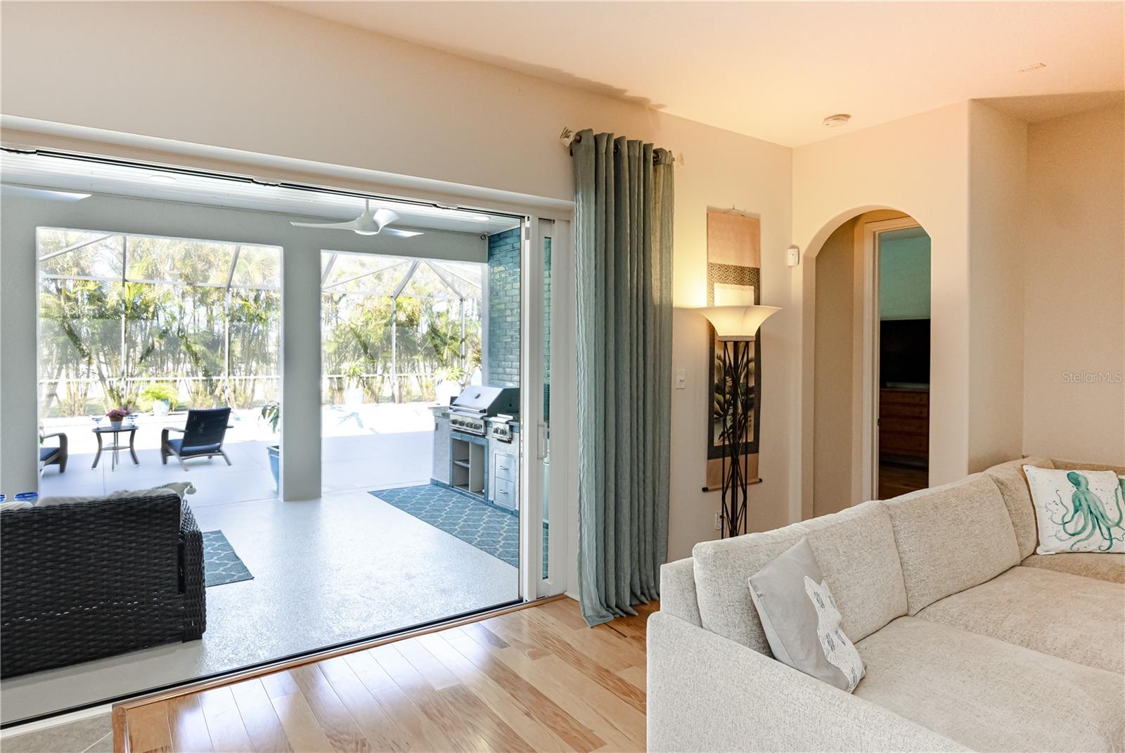 Image 22 of 69 For 1929 24th Street Circle W